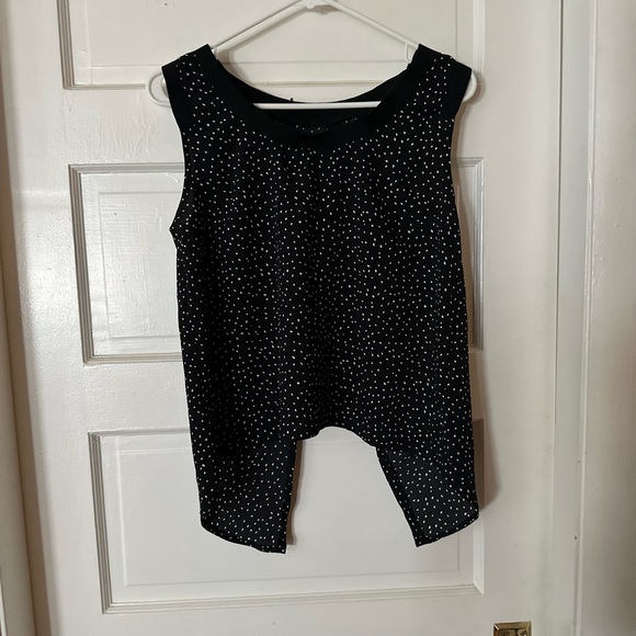 Light weight open back top - Picture 3 of 9